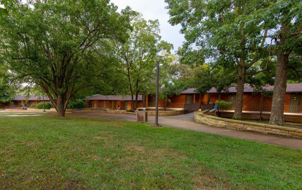 Rough River Dam State Resort Park Falls of Rough Bagian luar foto
